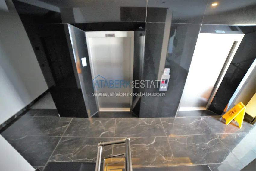 Three-room apartment for rent in the center of Alanya, Cleopatra A-13 beach area 13