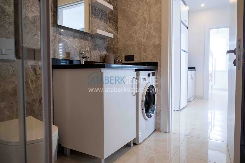 Purchase Three-room apartment for rent in the center of Alanya, Cleopatra A-13 beach area 13
