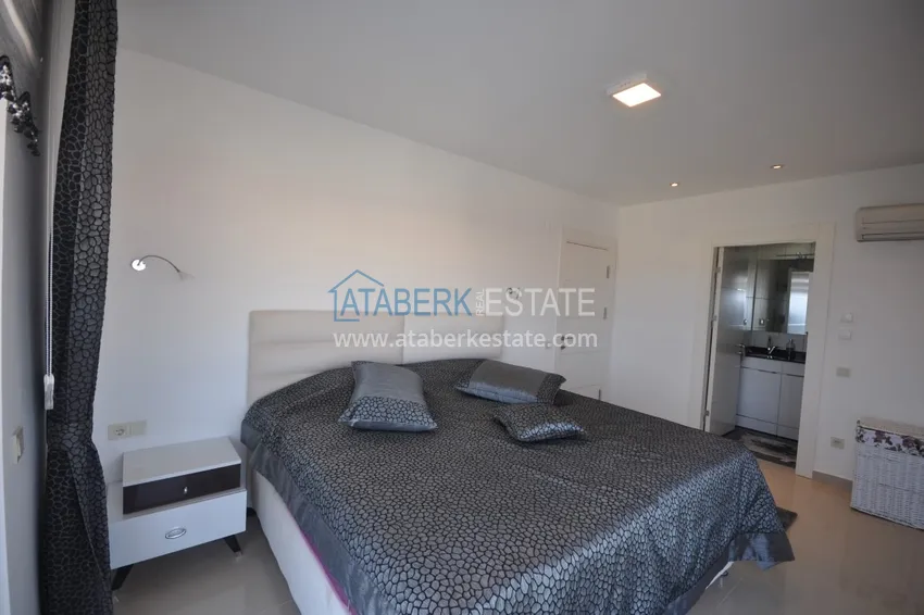 Kupuj Dwupoziomowy penthouse w Tosmur jest przestronny z meblami i widokiem na morze 17 