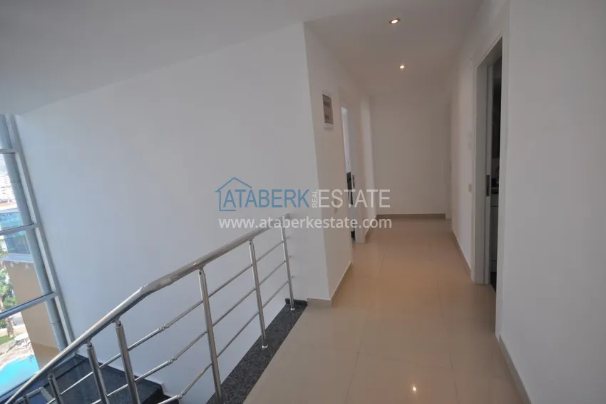 Kupuj Dwupoziomowy penthouse w Tosmur jest przestronny z meblami i widokiem na morze 25 