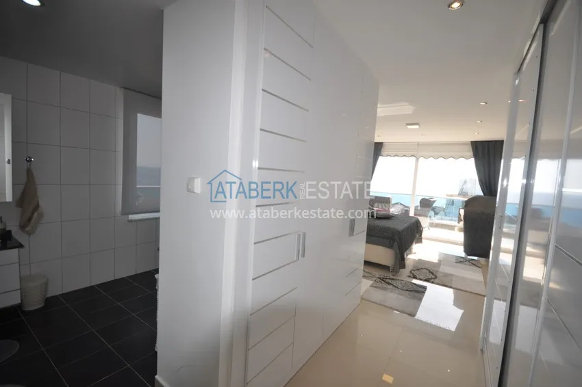Kupuj Dwupoziomowy penthouse w Tosmur jest przestronny z meblami i widokiem na morze 26 