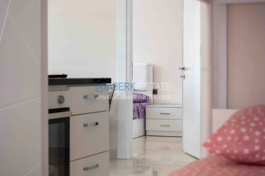 Purchase Three-room apartment for rent in the center of Alanya, Cleopatra A-13 beach area 31