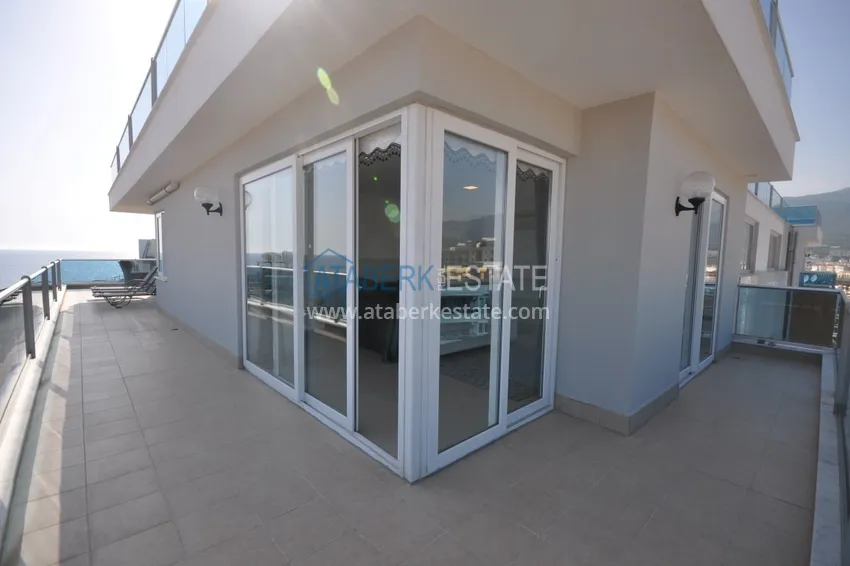 Kupuj Dwupoziomowy penthouse w Tosmur jest przestronny z meblami i widokiem na morze 32 