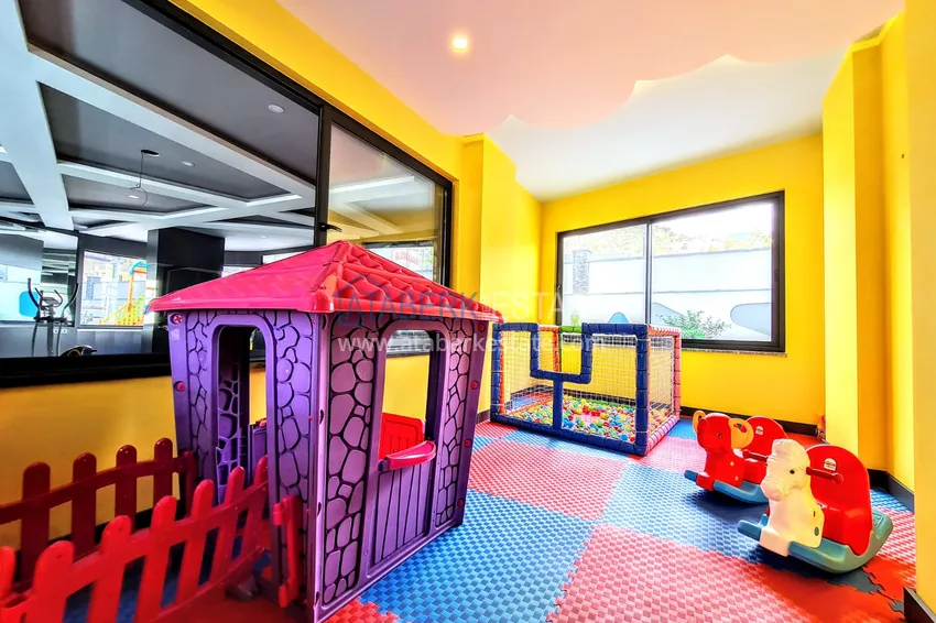Three-room apartment for rent in the center of Alanya, Cleopatra A-13 beach area 8
