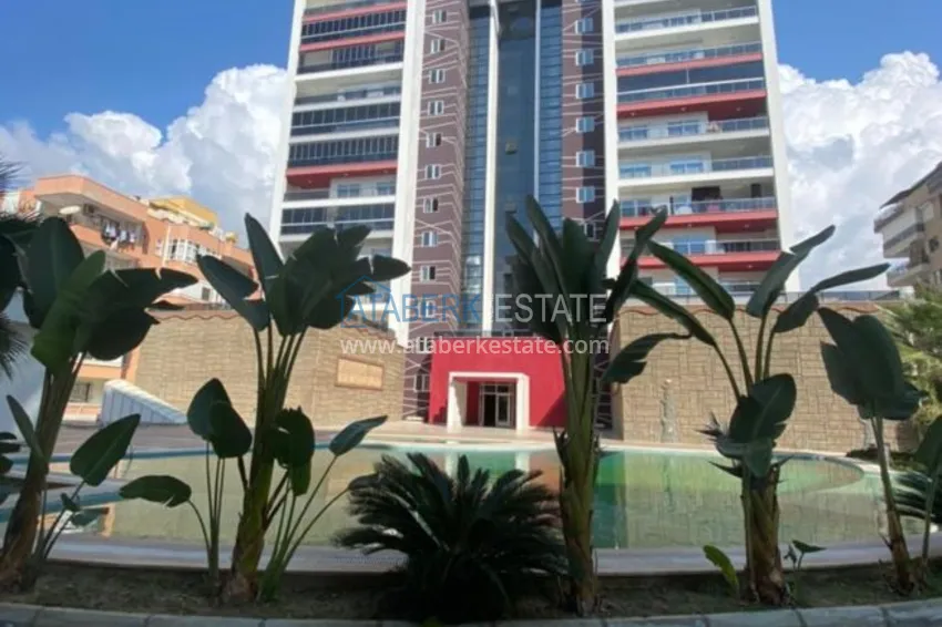 Penthouse w Mahmutlarze z nowoczesnym wnętrzem w zadbanej rezydencji 2