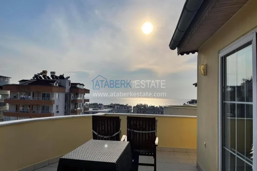 Ogromny penthouse w Mahmutlarze z przepięknym widokiem 1