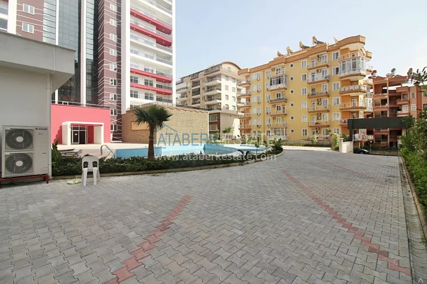 Penthouse w Mahmutlarze z nowoczesnym wnętrzem w zadbanej rezydencji 5