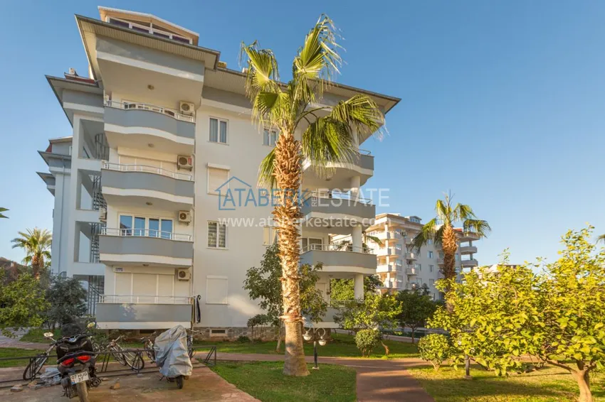 Apartament w dzielnicy Oba z designerskim wnętrzem w komfortowym kompleksie 5 