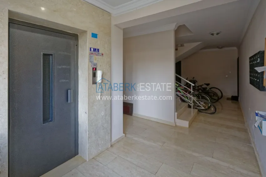 Apartament w dzielnicy Oba z designerskim wnętrzem w komfortowym kompleksie 9 