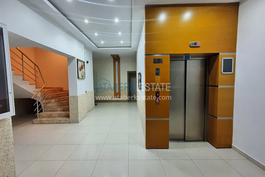 Dwupoziomowy penthouse w Mahmutlarze z meblami w zadbanym kompleksie 12