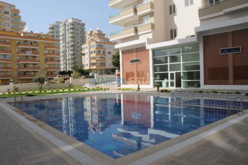 Dwupoziomowy penthouse w Mahmutlarze z meblami w zadbanym kompleksie 3