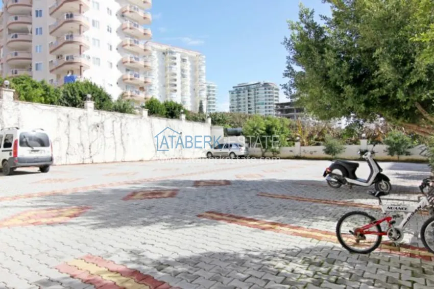Dwupoziomowy penthouse w Mahmutlarze z meblami w zadbanym kompleksie 5