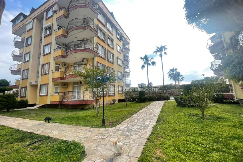 Apartament w Kestel z meblami w kompleksie na pierwszej linii brzegowej 8