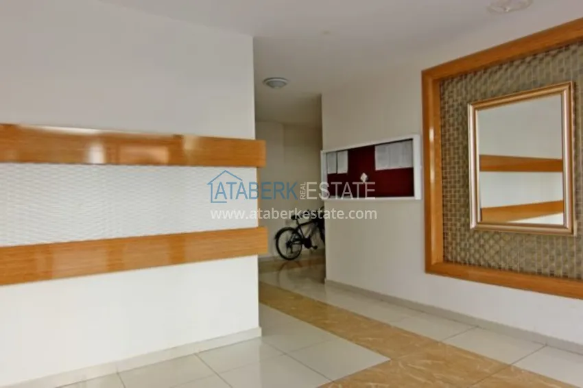 Dwupoziomowy penthouse w Mahmutlarze z meblami w zadbanym kompleksie 11
