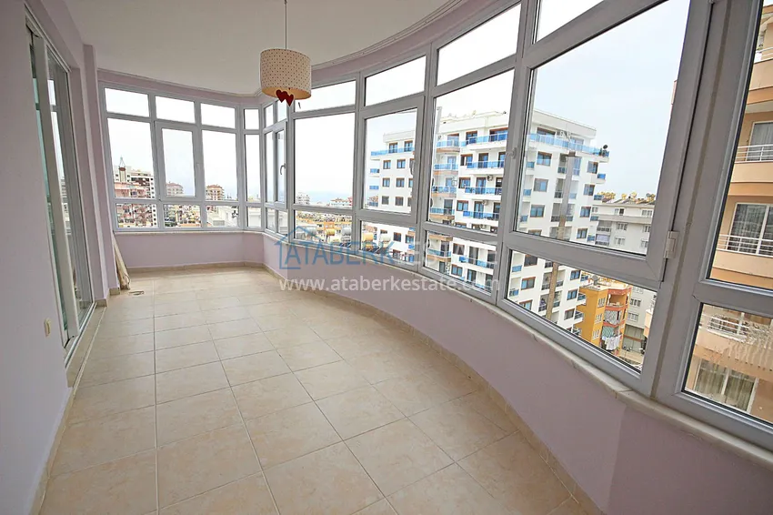 Kupuj Apartament w Mahmutlarze z autorskim remontem, przeszklonymi balkonami i widokiem na morze 18 