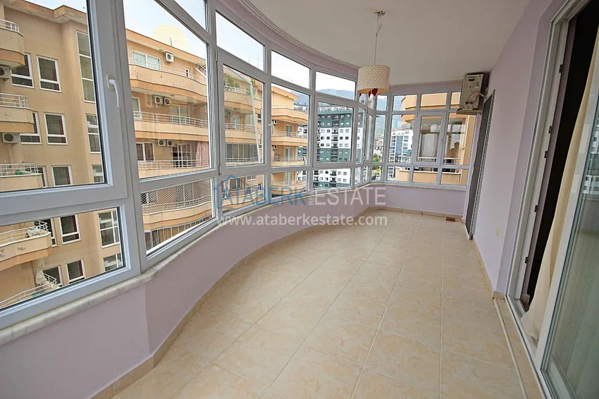 Kupuj Apartament w Mahmutlarze z autorskim remontem, przeszklonymi balkonami i widokiem na morze 19 