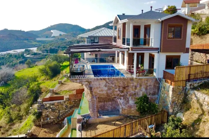 Luxurious two-story mansion at the foot of the mountains — Alanya, Yeşiloz district 1
