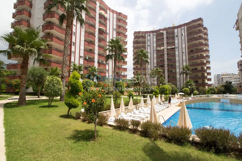 Apartment 3+1 with furniture, mountain and sea views — Alanya, Mahmutlar district 2