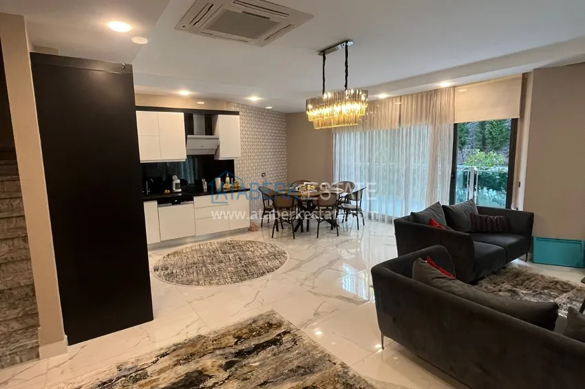 Purchase 3+1 garden duplex in a complex on the beachfront, Kargicak — Alanya 1