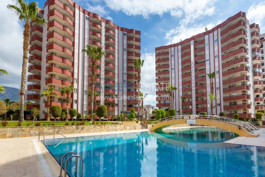 Apartment 3+1 with furniture, mountain and sea views — Alanya, Mahmutlar district 1