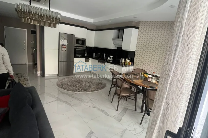 Purchase 3+1 garden duplex in a complex on the beachfront, Kargicak — Alanya 3