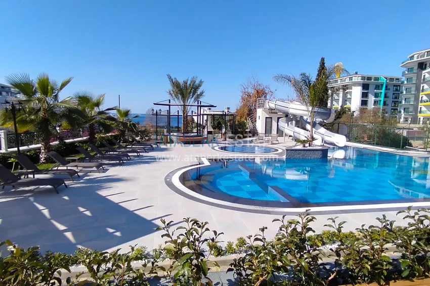 2+1 apartment with high-quality finishing and open sea views in an exclusive complex — Alanya, Kargicak 8 