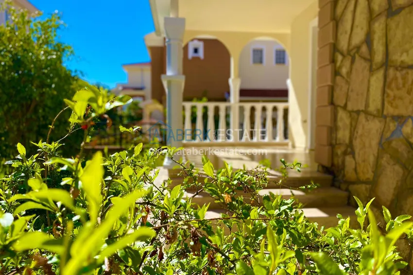 Purchase Furnished villas in a unique elite cottage village - Alanya, Avsallar 3