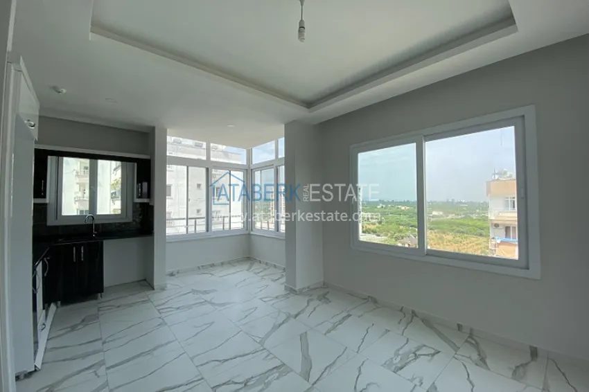 Purchase Three-room apartment with mountain views in Tomyuk-Mersin area 1 