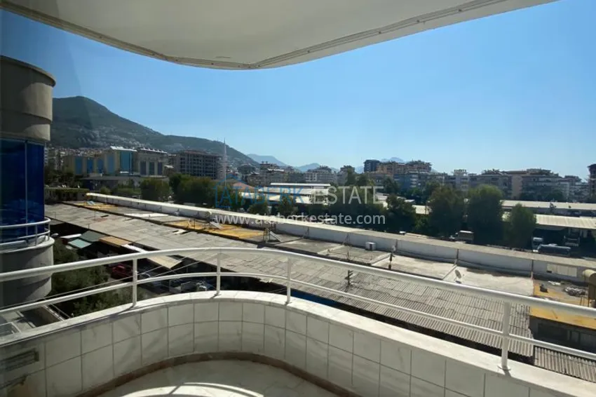Purchase One-bedroom apartment for rent in the center of Alanya with mountain views No. 17 11