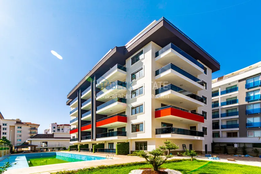 Apartment 3+1 with furniture, glazed balcony and mountain views, Kestel district — Alanya 1