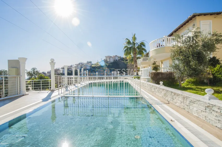 Two-story 2+1 villa in Alanya in a mountain cottage complex, the area is open for a residence permit 4