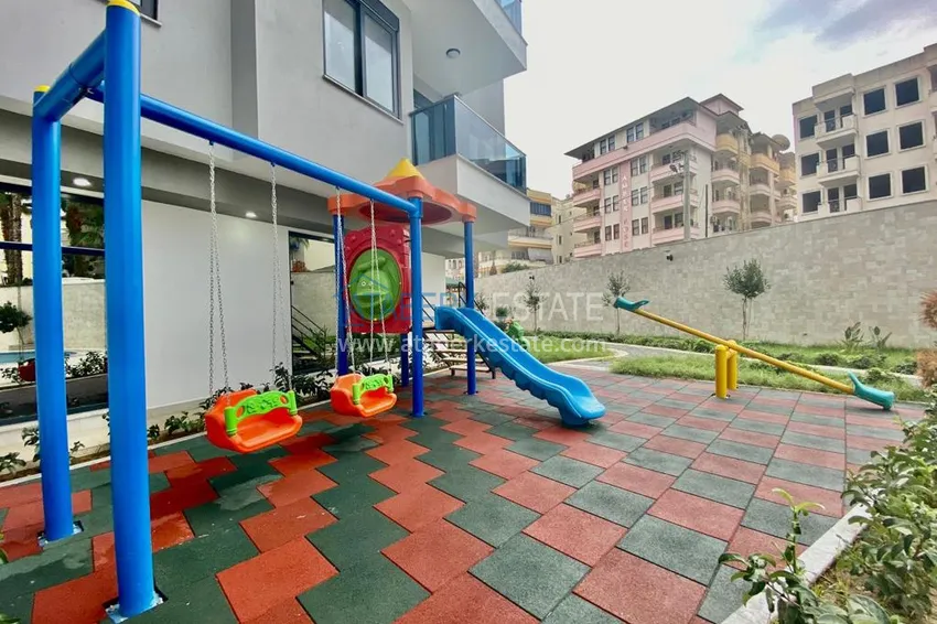 Furnished apartment in the center of Alanya, three-room with glazed balcony 13