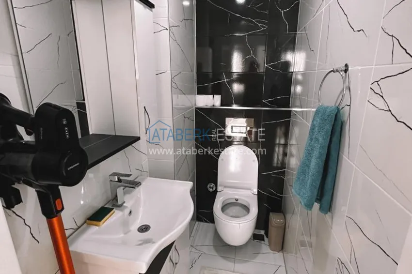 Purchase Furnished apartment in the center of Alanya, three-room with glazed balcony 13