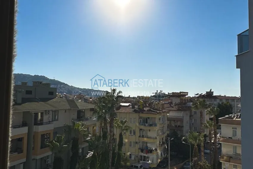 Purchase Furnished apartment in the center of Alanya, three-room with glazed balcony 17