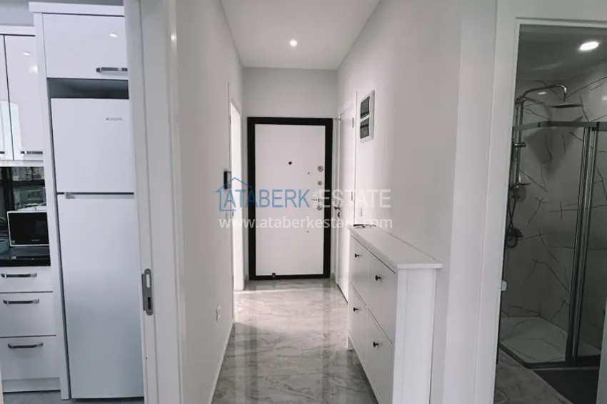 Purchase Furnished apartment in the center of Alanya, three-room with glazed balcony 1