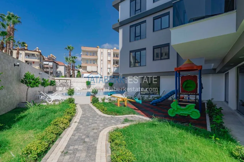 Furnished apartment in the center of Alanya, three-room with glazed balcony 6
