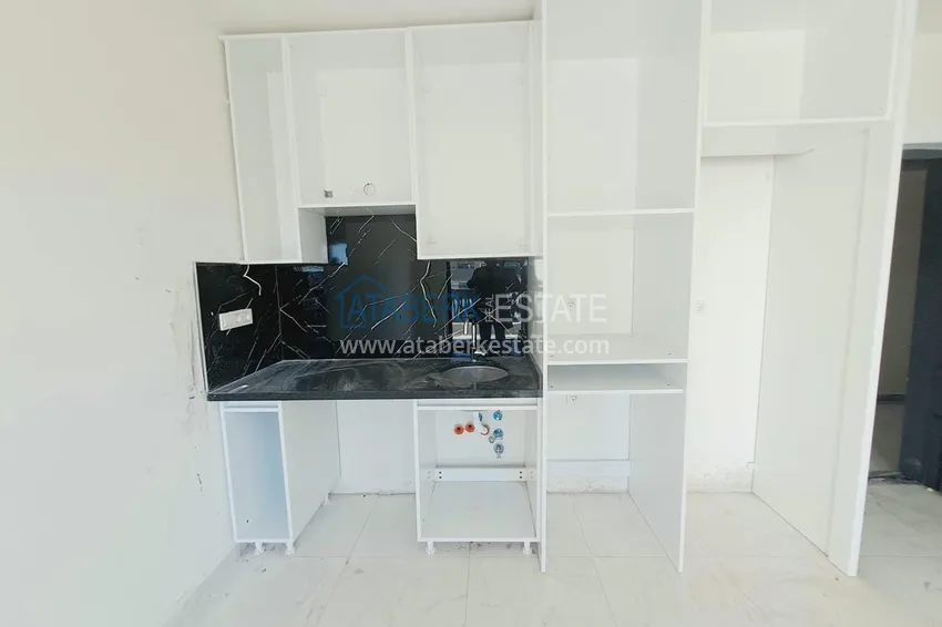Purchase 1+1 apartment in Alanya with sea view - premium residential complex in Avsallar 3