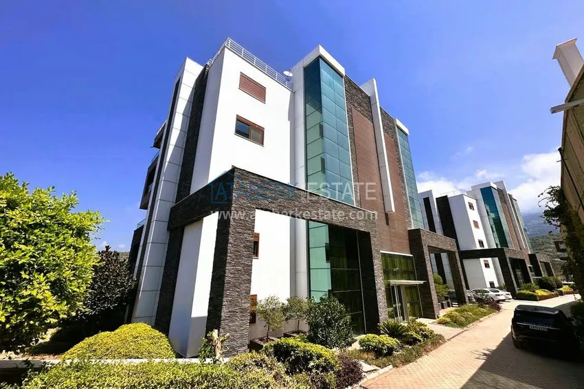Stylish 3+1 linear apartment with panoramic views in a picturesque corner of Alanya — Mahmutlar district 1