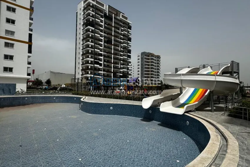 One bedroom Apartment with Fine Finishing and Mountain View in Tomyuk District, Mersin. Installment is possible 6 