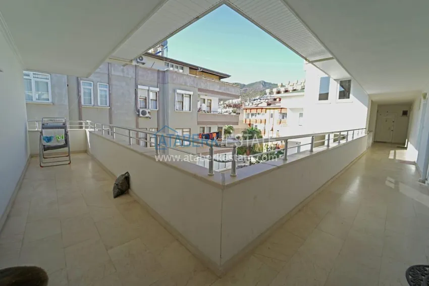 Turnkey one-bedroom apartment with a glazed balcony near Cleopatra Beach - Alanya Center 16 
