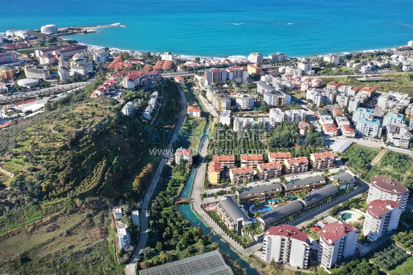 Fully finished apartment with pool access in Avsallar, Alanya 1