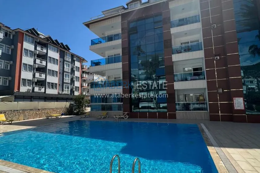 1+1 apartment with furniture and a glazed balcony in the center of Alanya — Cleopatra beach area 3 