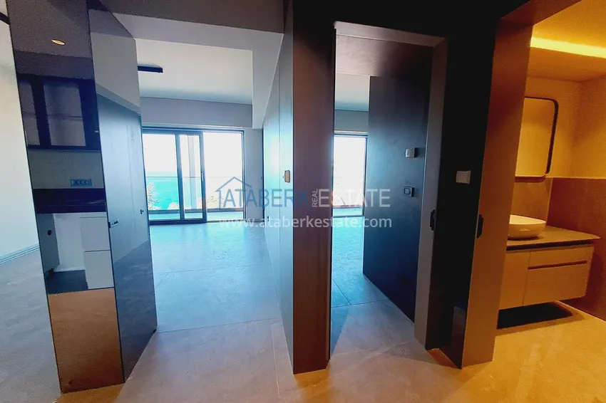 Purchase 1+1 apartments from the owner with sea views in a new modern residential complex in the center of Alanya 13