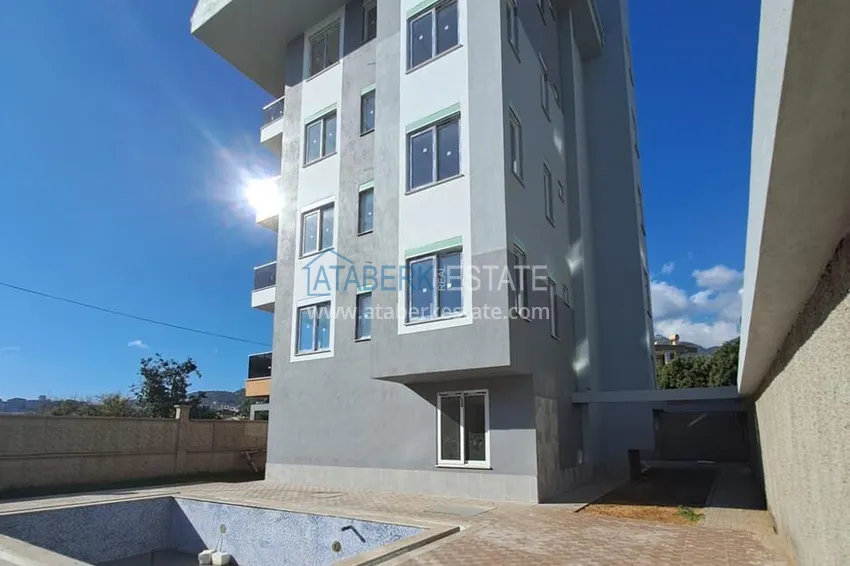 Primary property in Alanya! One bedroom apartment with a fine finish in Oba 3