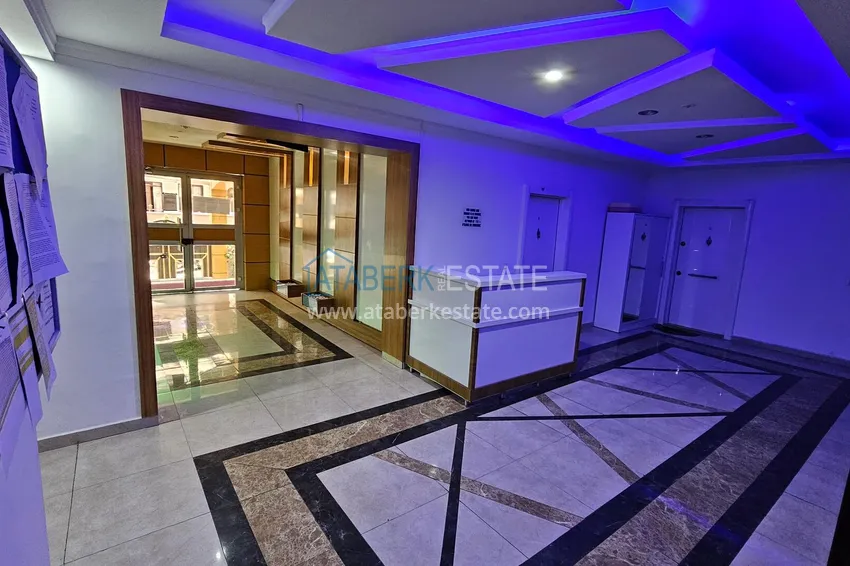 1+1 apartment with furniture and a glazed balcony in the center of Alanya — Cleopatra beach area 12 