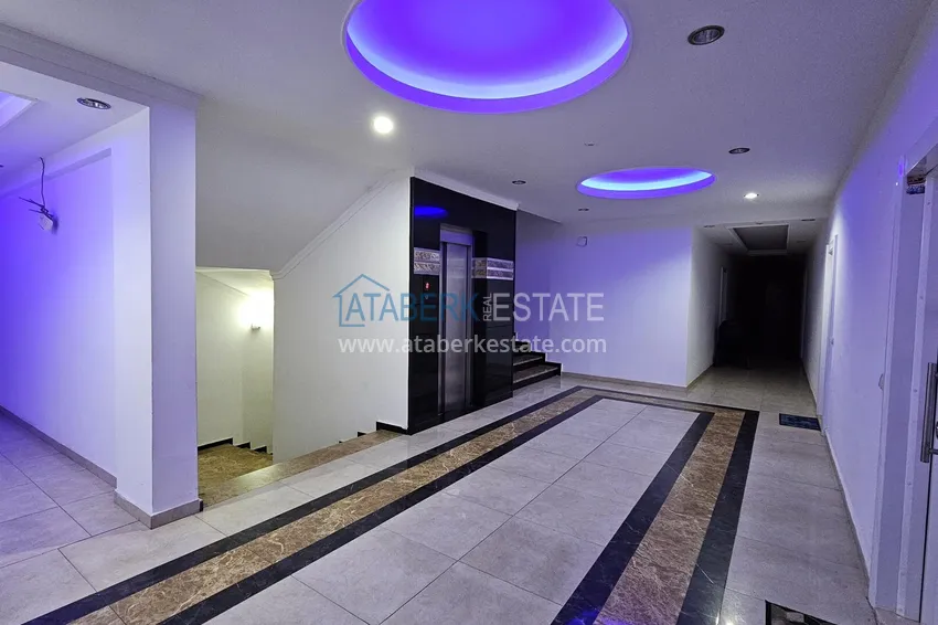 1+1 apartment with furniture and a glazed balcony in the center of Alanya — Cleopatra beach area 13 