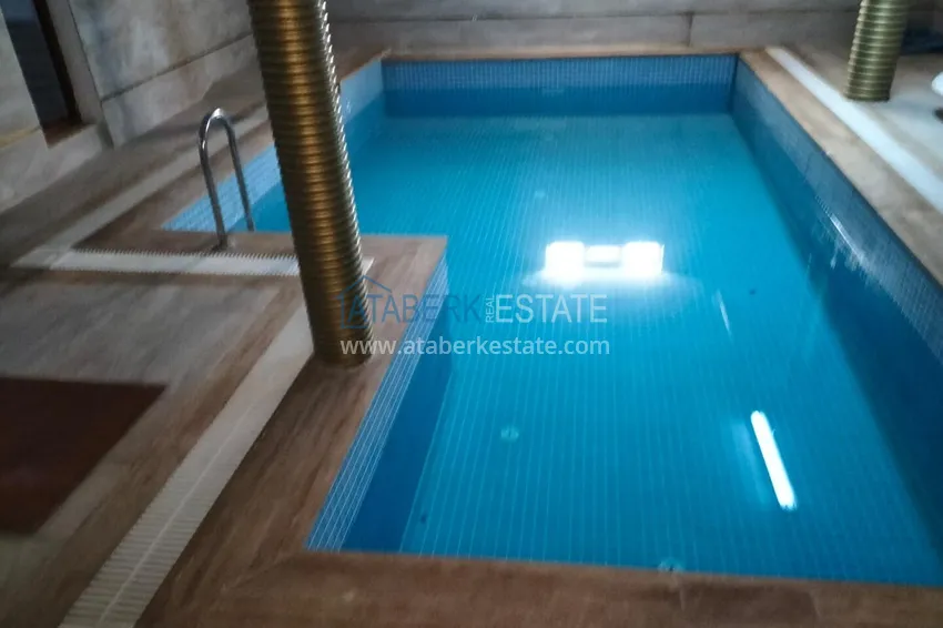 1+1 apartment with furniture and a glazed balcony in the center of Alanya — Cleopatra beach area 16 