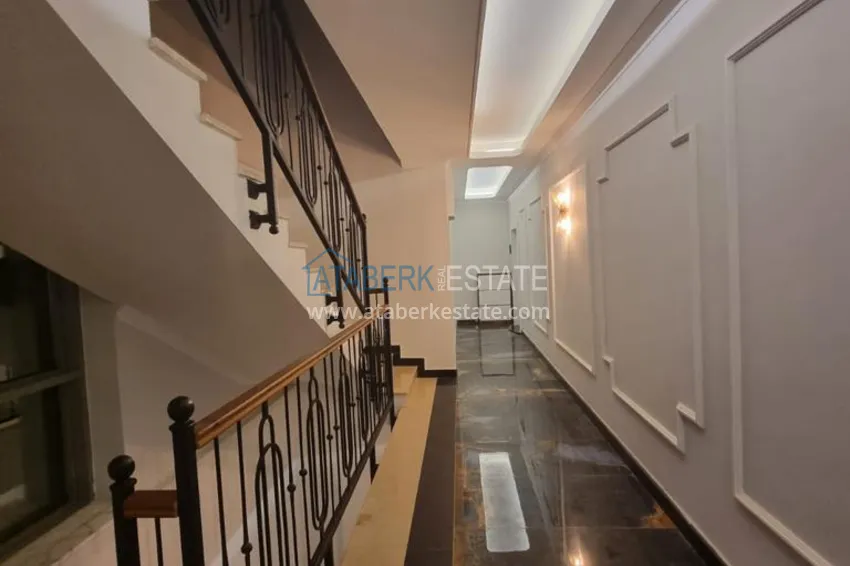 Purchase Furnished three-room apartment in a prestigious area of Alanya, Oba 1 