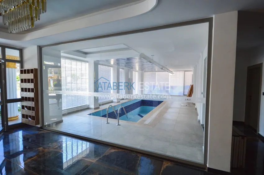 Furnished three-room apartment in a prestigious area of Alanya, Oba 14 