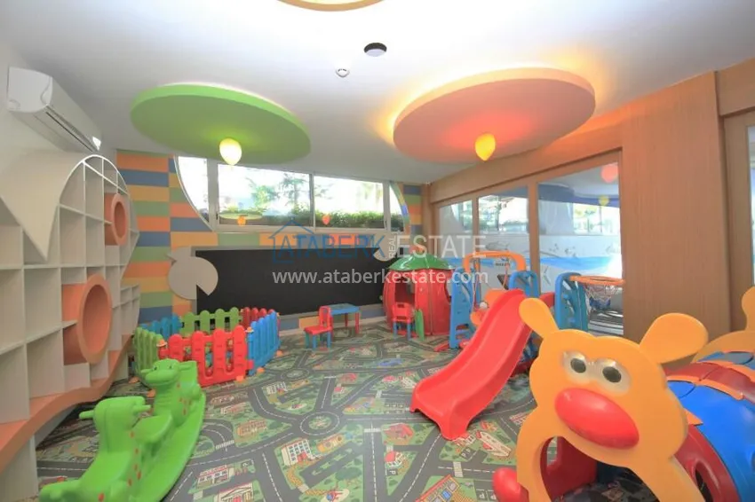 One bedroom apartment in the center of Alanya with furniture and access to a private beach 15 